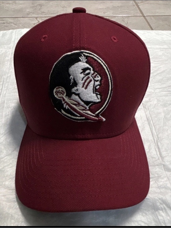Nike Other - Nike Men's Maroon Baseball Cap with Embroidered Native Logo